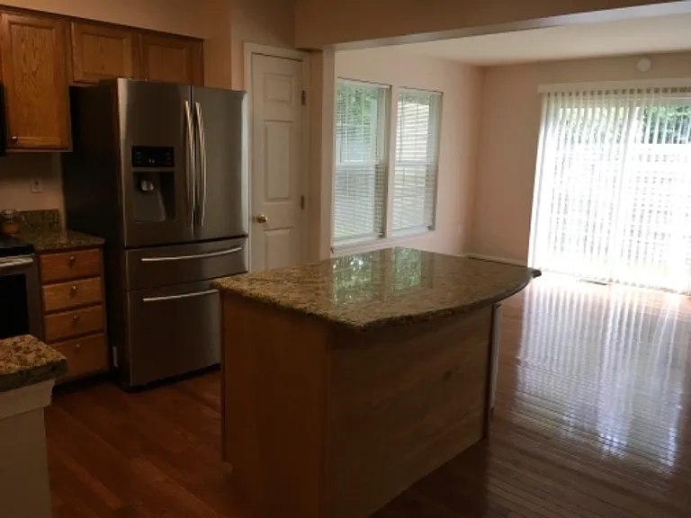 8701 Rochelle Dr — Photo 29