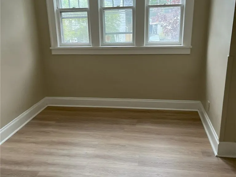 709 Garfield St — Photo 2