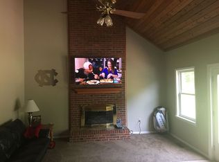 103 Oak Point Dr, Cherryville, NC 28021