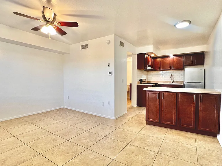Apache Lofts — Photo 17