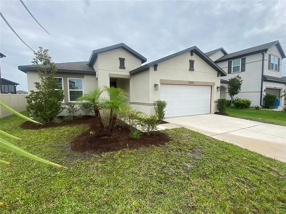 13515 Palmera Vista Dr