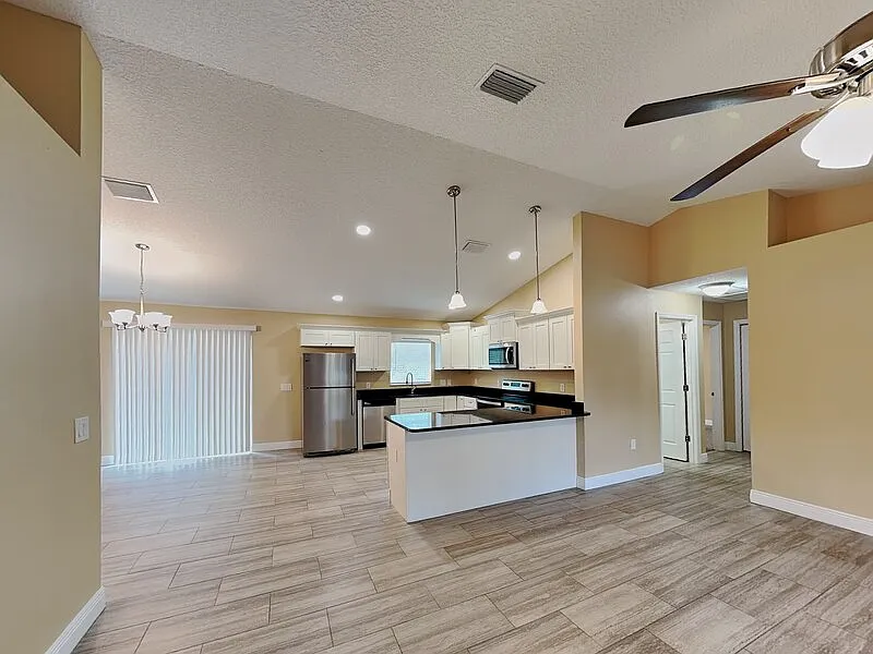 Building Photo - 3732 W Wilburton Dr