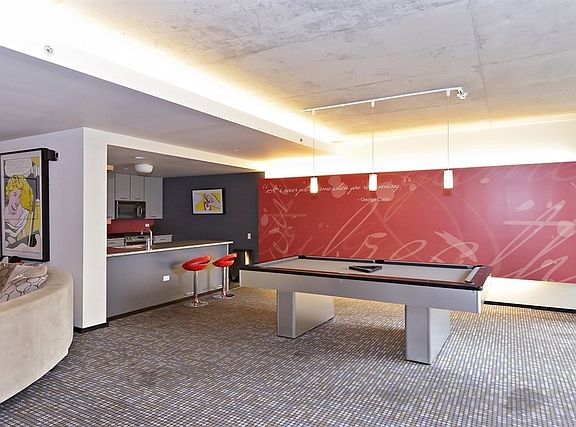 4th image of 659 W Randolph St #1712