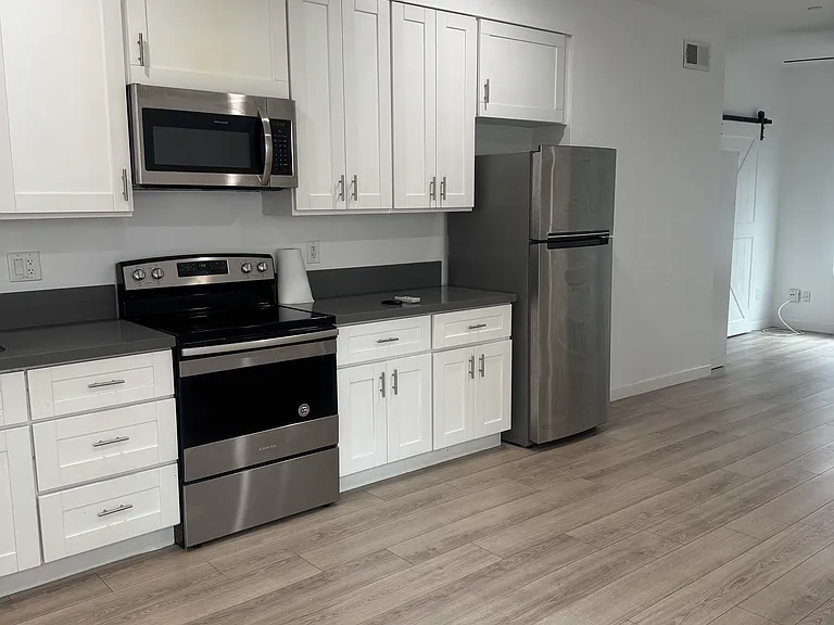 532 Cesar E Chavez Pkwy #B — Photo 18