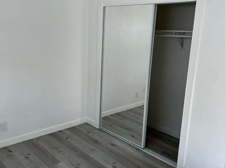 410 Grant St — Photo 13