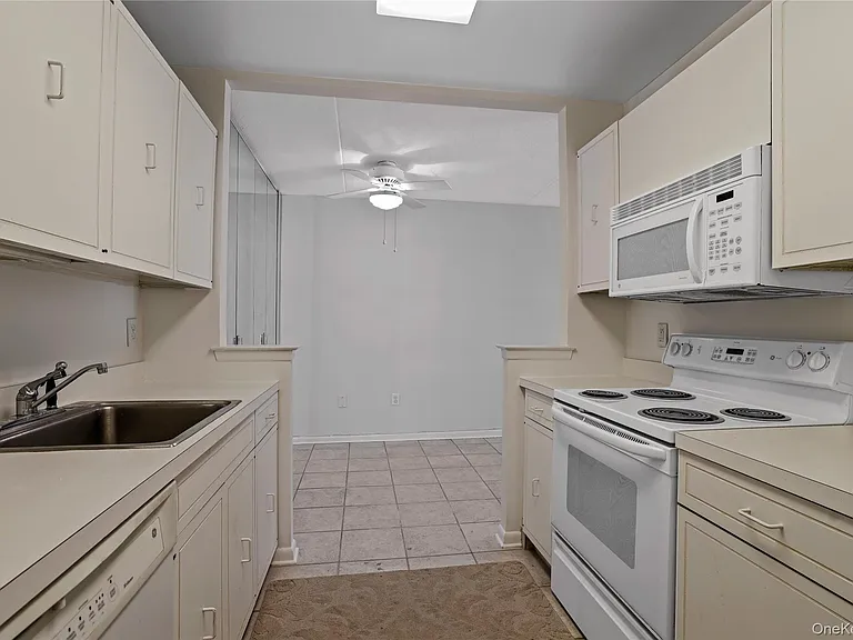 200 High Point Dr #302 — Photo 14