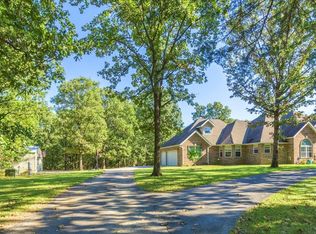 271 Shewanano Loop, Marshfield, MO 65706