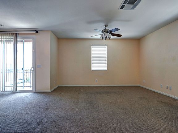 5th image of 29 Red Oak Canyon St Unit 3