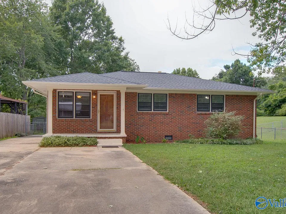 2005 Rodgers Dr NE