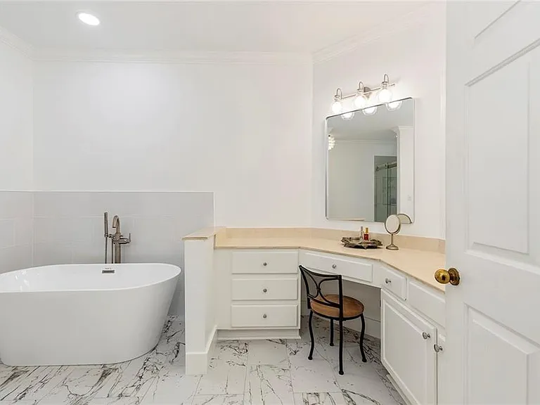 28317 Plantation Dr NE — Photo 23