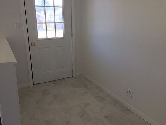 3rd image of 419 Northview Ave