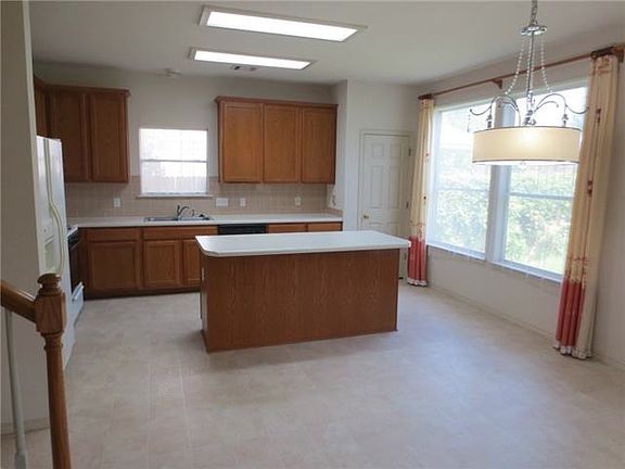 5th image of 3939 Whitey Ford Way