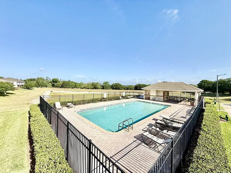 3824 Exeter Ln #1 — Photo 61