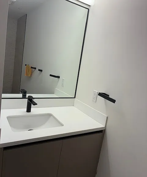 955 S Fedora Street — Photo 11