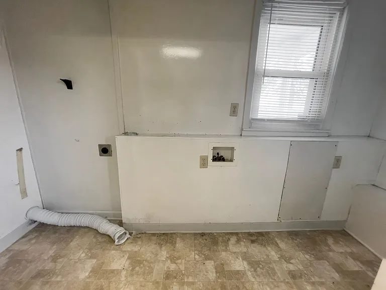 Coming Soon: 9011 W Jackson St! 3 Bedroom 1 Bath! Pet Friendly! Yorktown School District — Photo 21