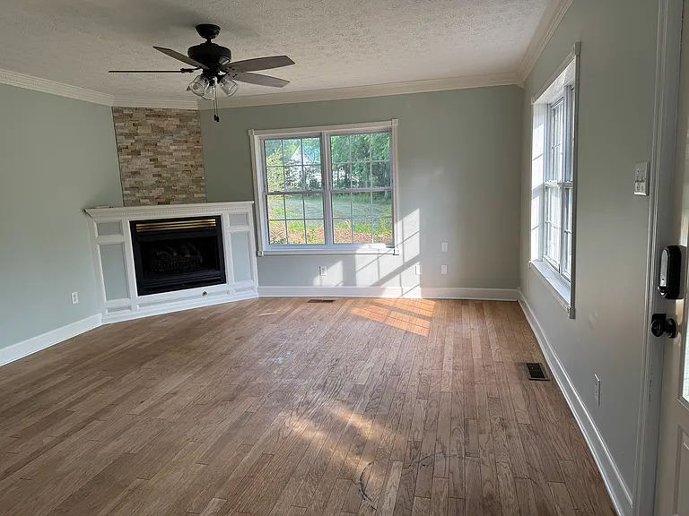 3429 Old Greenbrier Pike — Photo 9