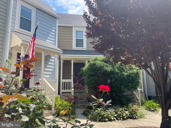 5909 Saint Giles Way, Alexandria, VA 22315