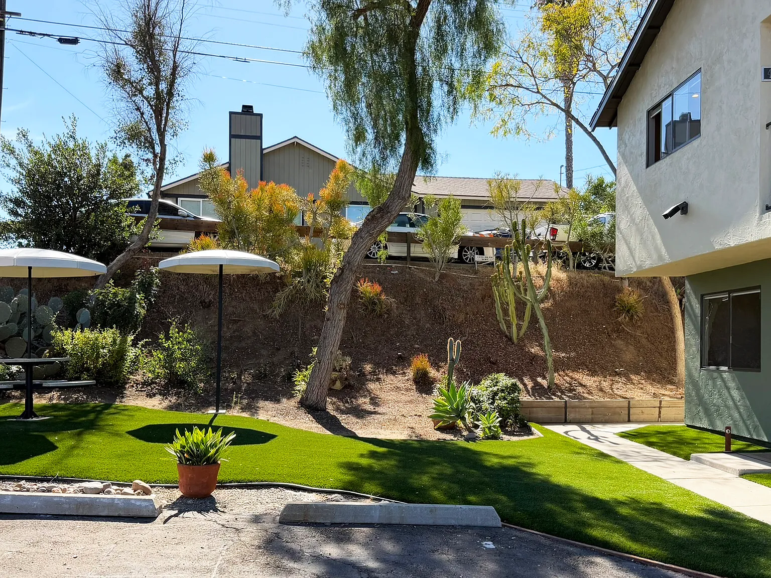 2 bed, 680 sqft, $2,700 — Photo 3