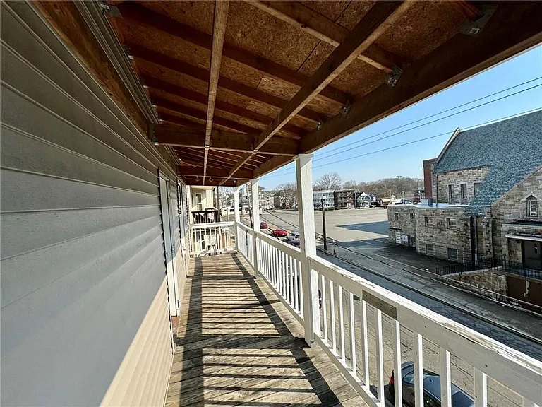 518 Privilege St #3 — Photo 7