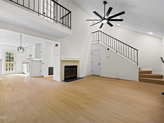 2nd image of 804 Olde Pioneer Trl APT 158