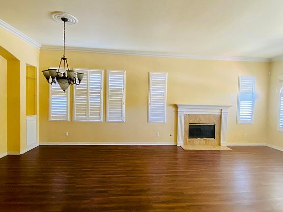 5th image of 2820 Savannah Ct