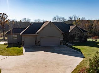 11079 Badger Dr, Waupaca, WI 54981
