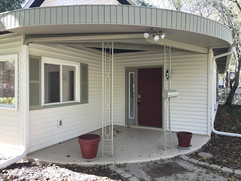2nd image of 109 Beachway Dr