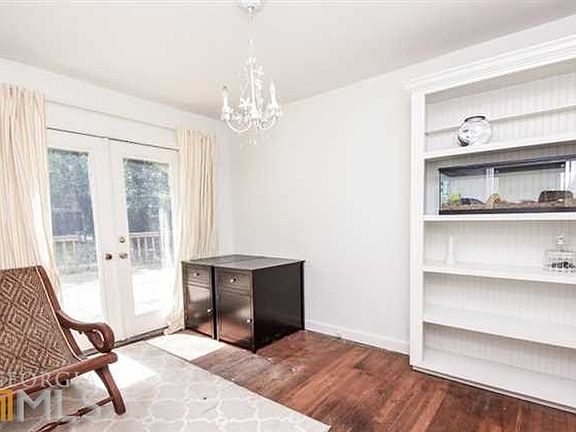 3rd image of 1910 Hazelwood Dr SE