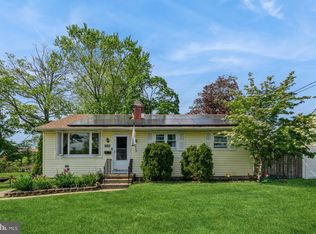 421 Hubbs Dr, Palmyra, NJ