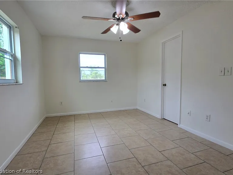 1552 Cedarbrook St — Photo 17