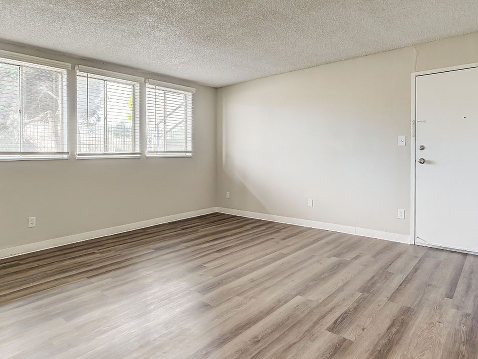 Sleek plank flooring