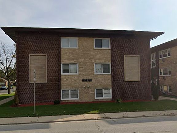 2nd image of 4401 Prescott Ave #1C