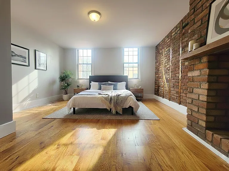 19 Park St #3R — Photo 1