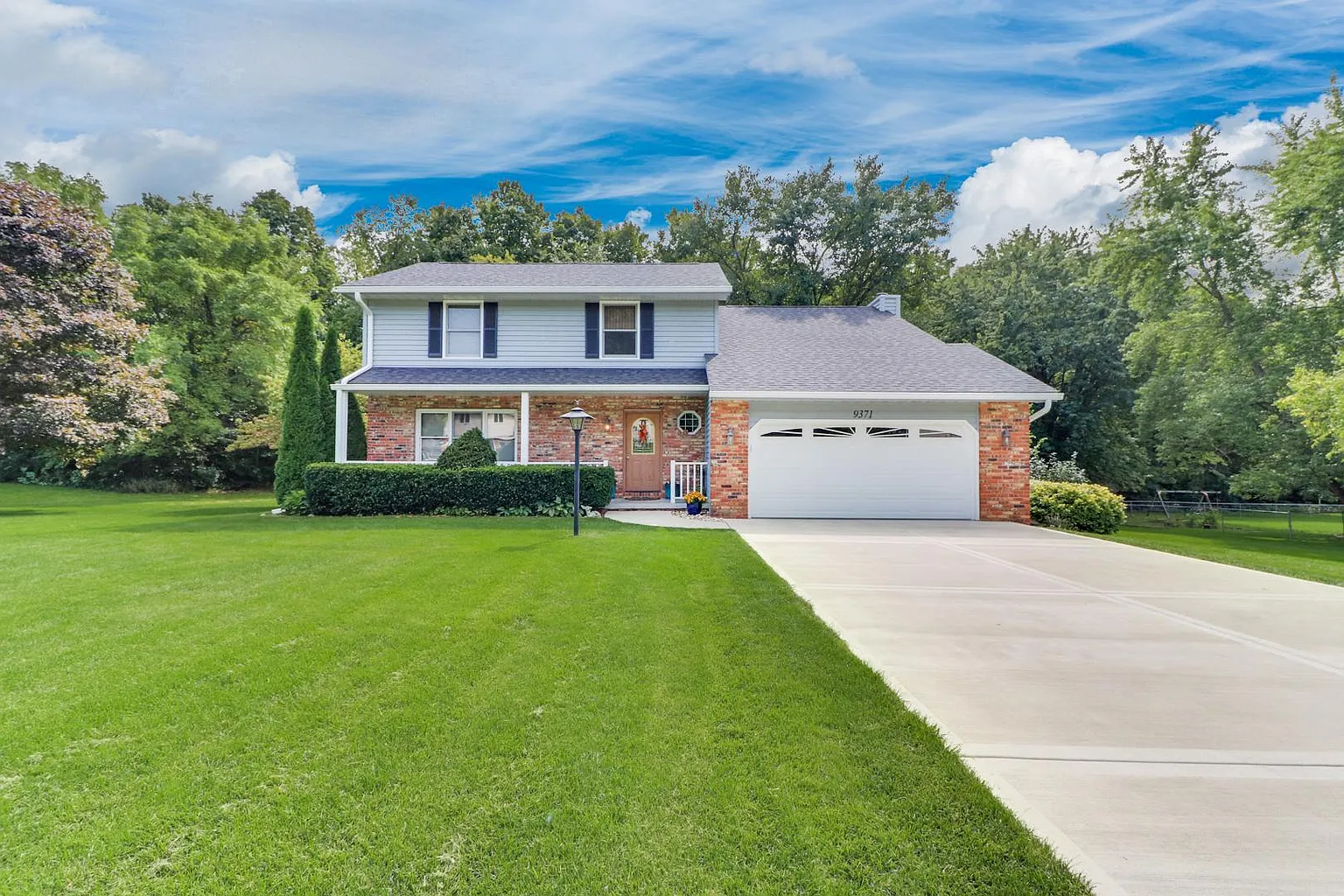 9371 Orion Dr photo 1