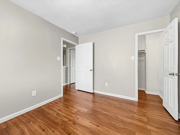 3rd image of 1207 Gibson Crossing Way