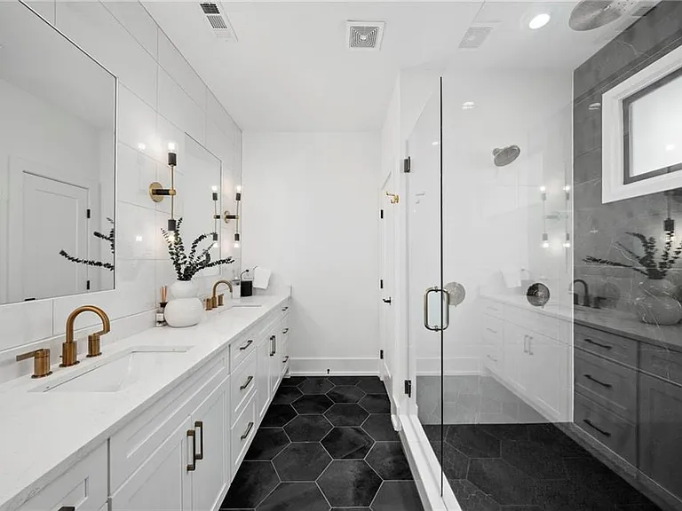 94 Whitefoord Ave NE #A — Photo 6