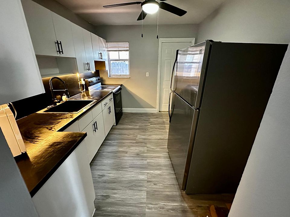 1st image of 284 NW 82nd St #1