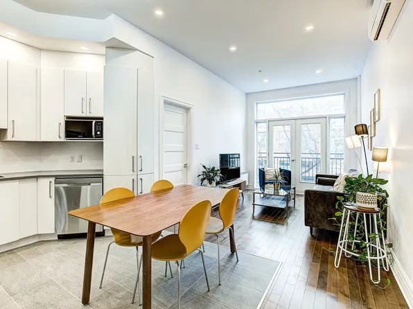 4939 Rue Wellington #206, Montreal, QC H4G 1X8