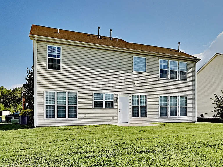 1703 Kendall Cove Ln — Photo 22