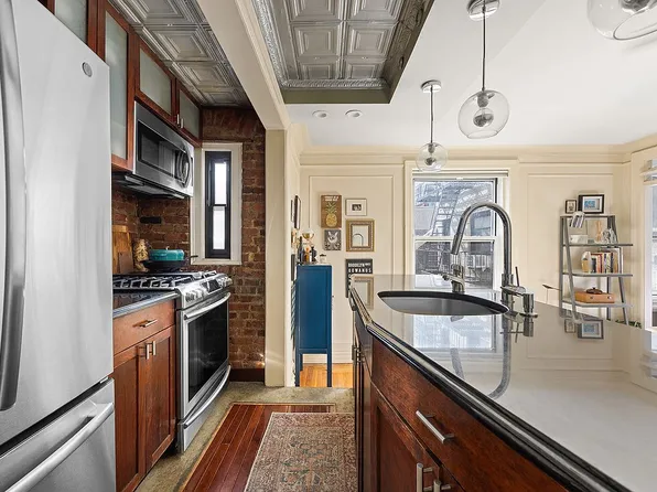 59 Pineapple St APT 5A, Brooklyn, NY 11201