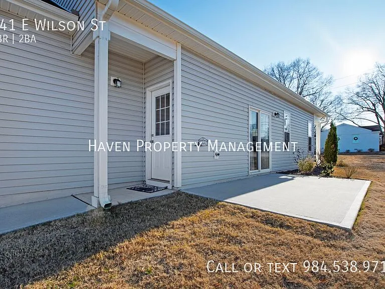 141 E Wilson St — Photo 26