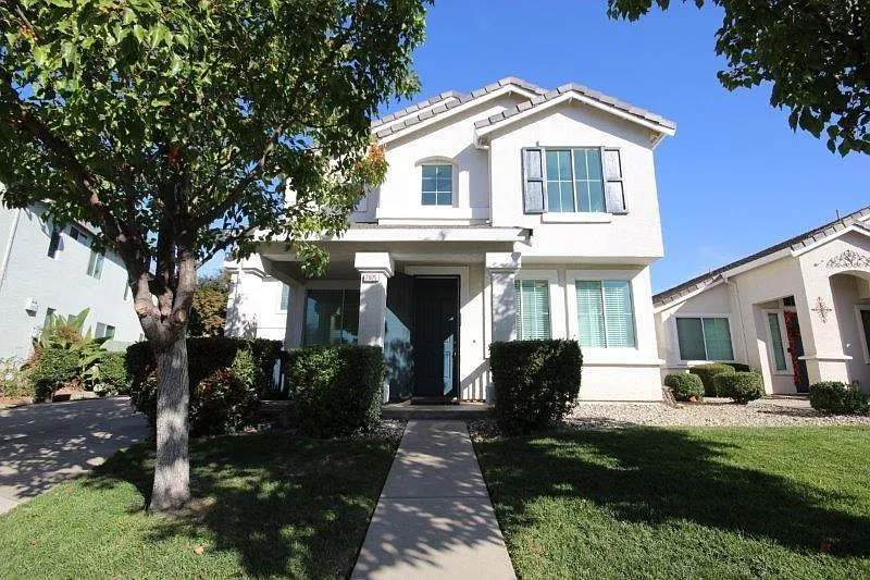 2809 Atterbury Way photo 1
