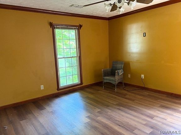 5th image of 931 Whitehall Pkwy