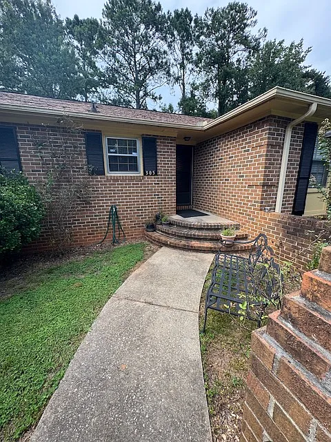 3 bed, 1800 sqft, $2,000 — Photo 2