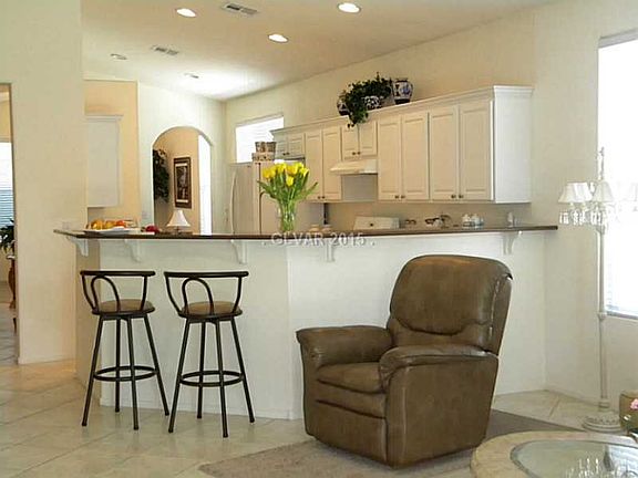 3rd image of 274 Chamomile Dr