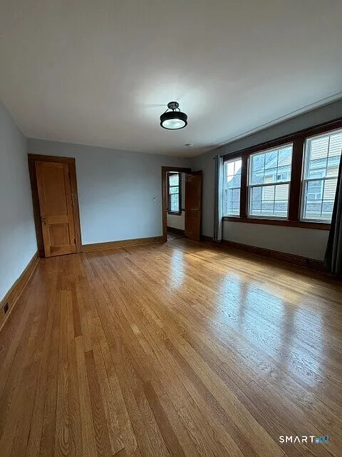 2 bed, 1.0 bath, 1240 sqft, $2,200 — Photo 3