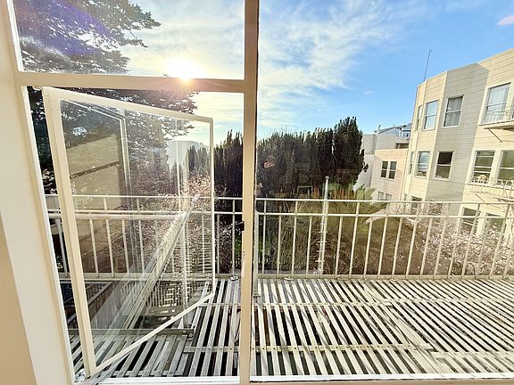 5th image of 635 Scott St APT 8