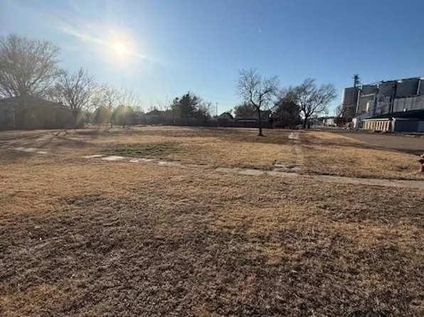 123 Toles Ave, Larned, KS 67550