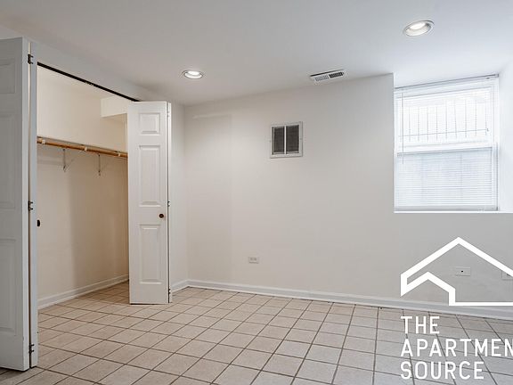 4th image of 2450 N Southport Ave #Ry2jqab34