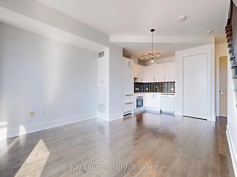 39 Queens Quay E #940 — Photo 5